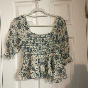 American Eagle Outfitters Blue and Cream Floral Blouse